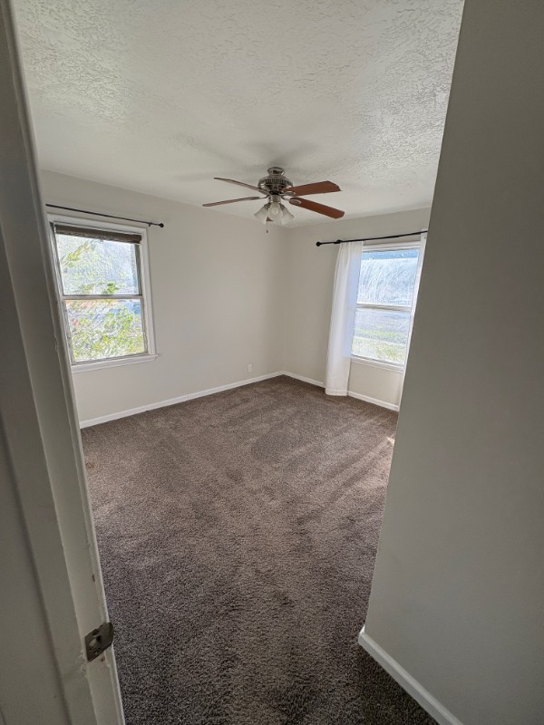 748 36th St - Photo 6 of 11