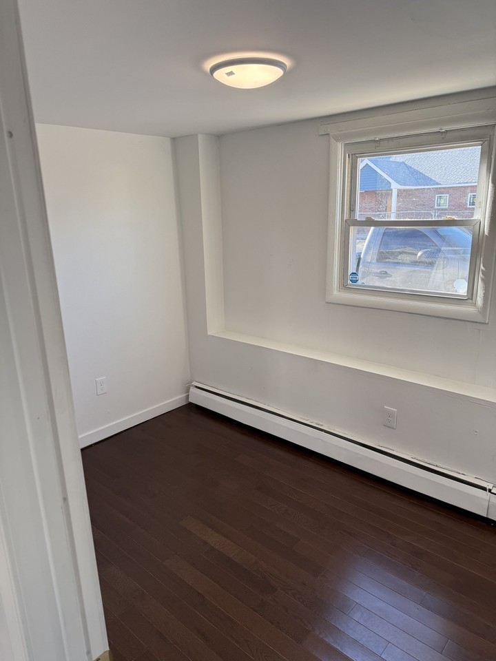 1115 Morton Ave #A - Photo 7 of 9
