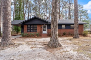 featured image of 829 Burton St