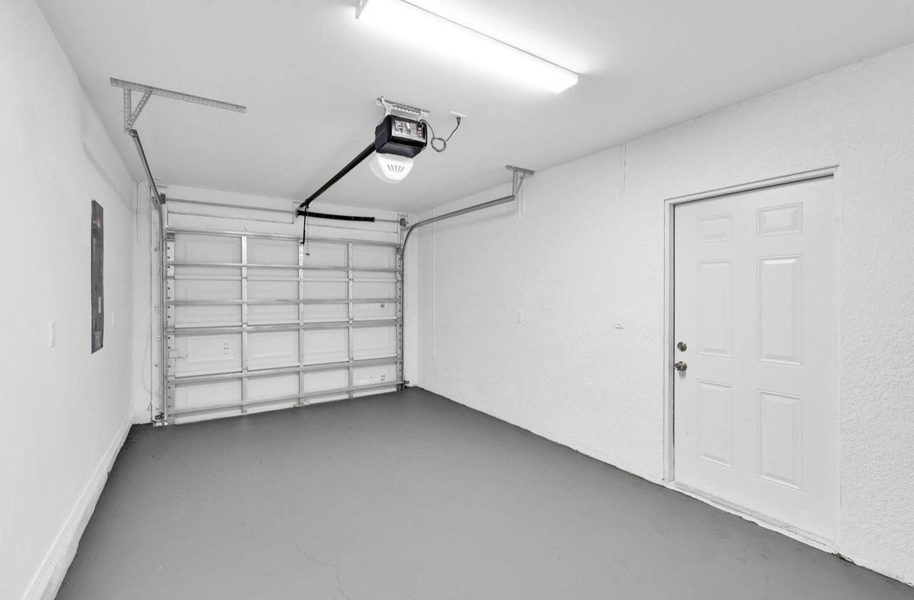 452 Wickham Ave S - Photo 2 of 19