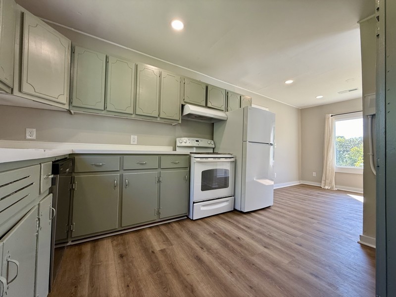 125 Clayton St - Photo 3 of 18