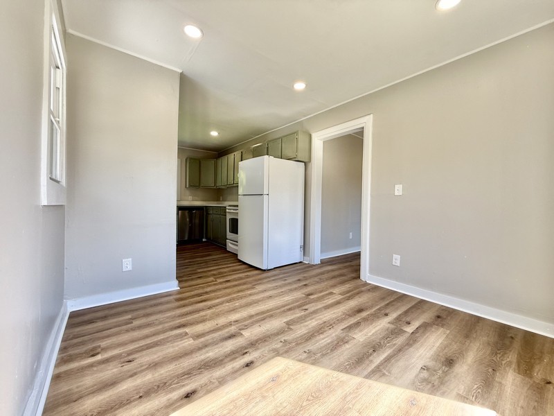 125 Clayton St - Photo 6 of 18