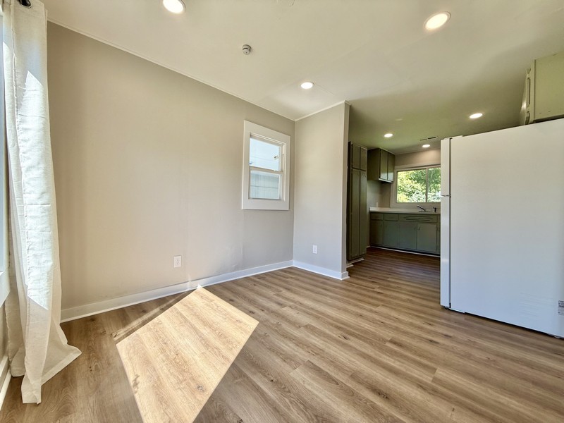 125 Clayton St - Photo 7 of 18