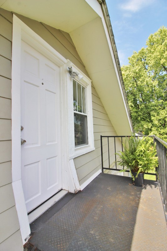 1711 Villa Pl #B - Photo 2 of 21