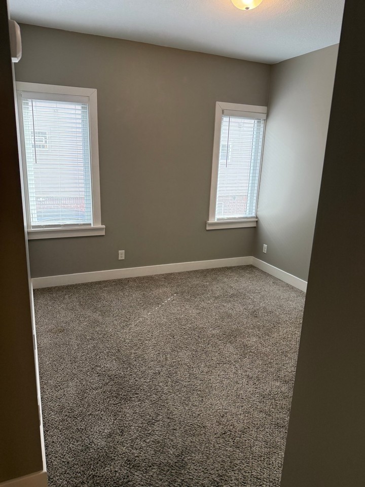 3515 2nd Ave S #204 - Photo 7 of 8