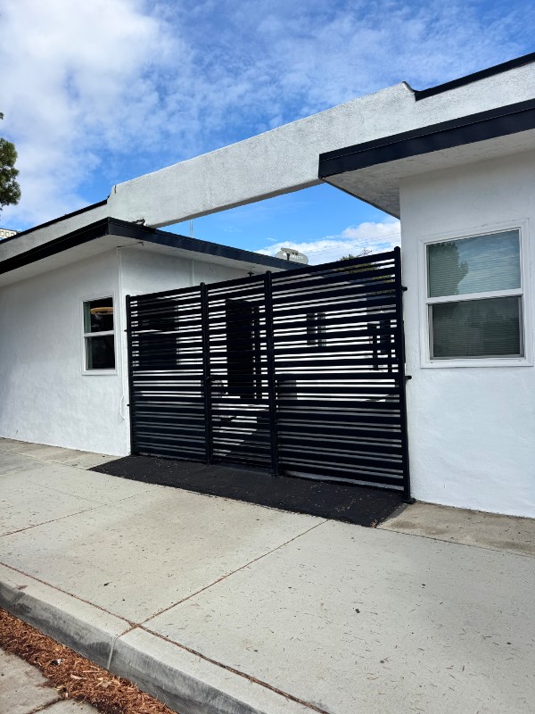 2616 W Beverly Blvd #4 - Photo 2 of 6