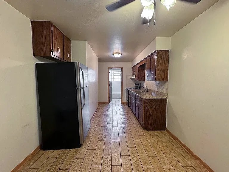 6605 Oak Forest Ave #3 - Photo 5 of 10