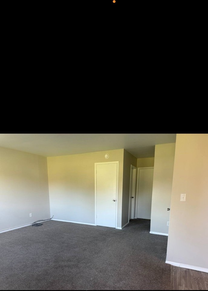 2800 Crystal St #L1 - Photo 6 of 8