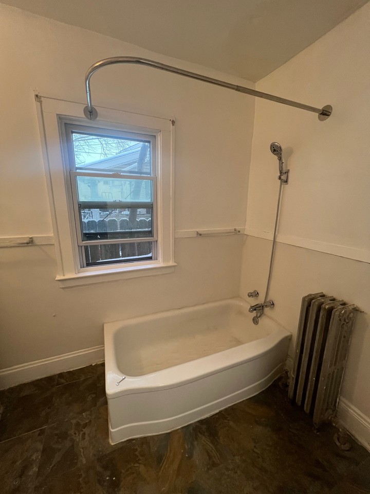 12209 Corlett Ave #2 - Photo 4 of 6