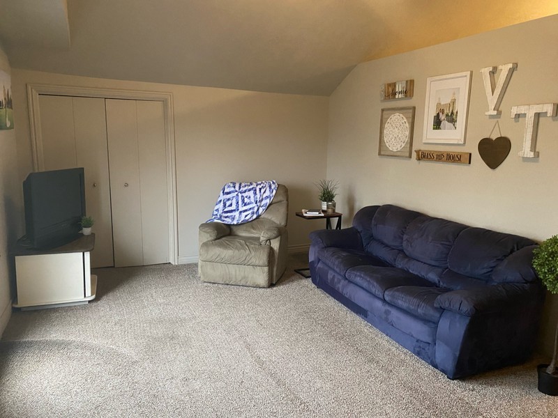 291 N Main St - Photo 4 of 14