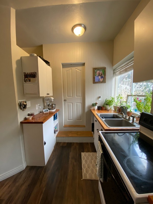 291 N Main St - Photo 6 of 14