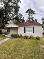 featured image of 406 E College St