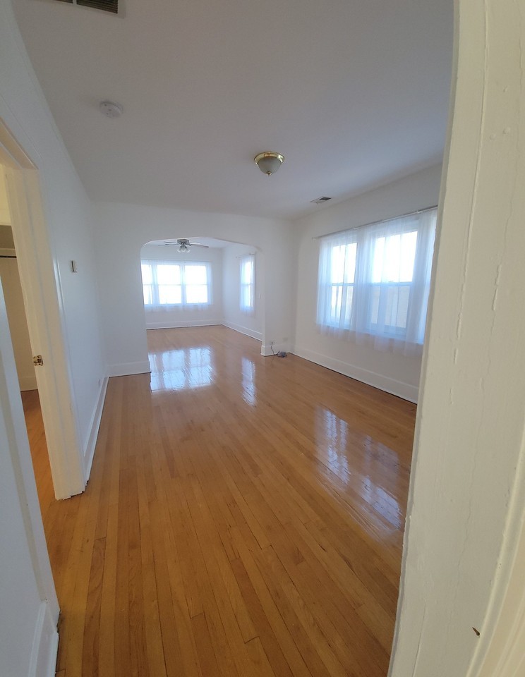 7435 W 58th Pl Apt 2nd #2 - Photo 6 of 8