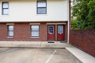 127 E Adams St #B8 - Photo 1 of 1