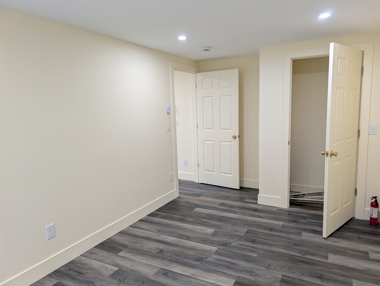 23 Park Pl #8 - Photo 6 of 12