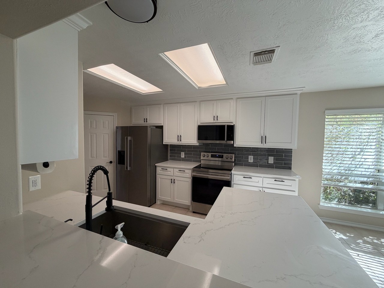 15306 Court Amber Trl - Photo 2 of 16