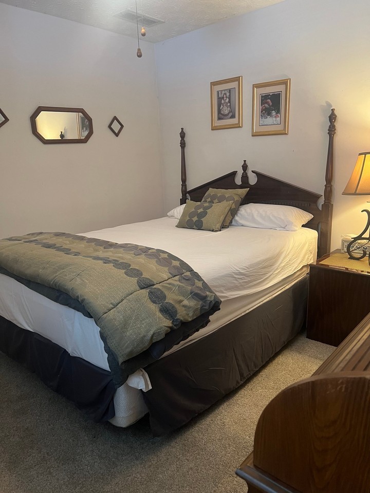 780 Georgian Hills Dr #2 - Photo 4 of 10