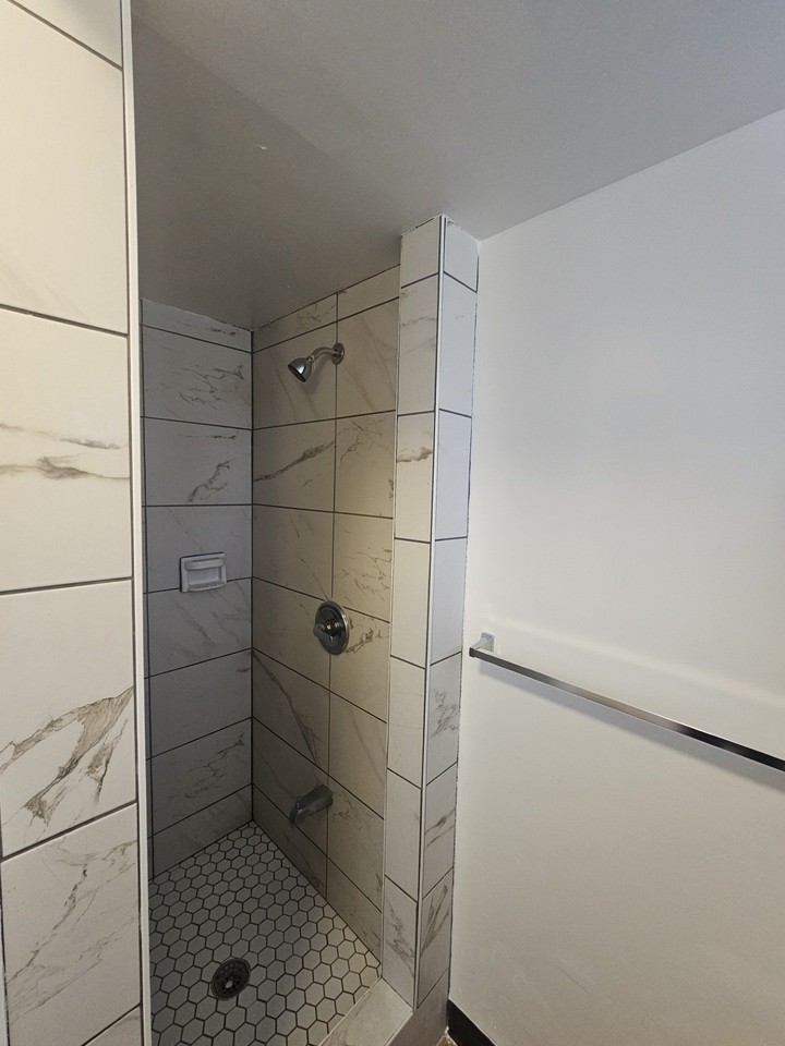 929 Sheridan St #604 - Photo 5 of 9