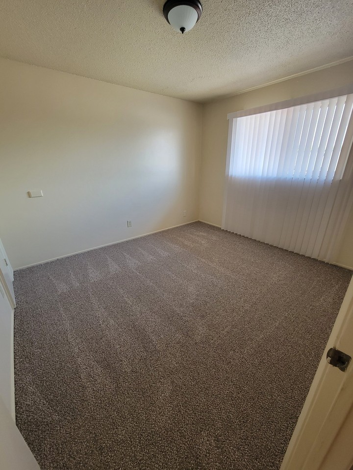 224 E Granger Ave - Photo 3 of 7