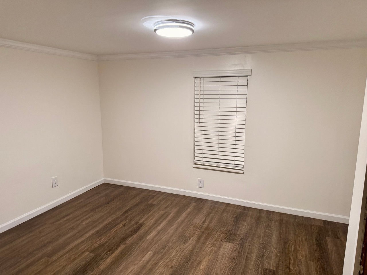 1525 Granite Sq - Photo 7 of 14