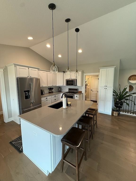1577 S 100th St - Photo 6 of 20