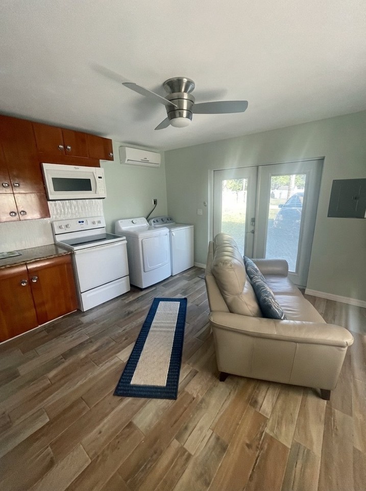 5178 Riverside Dr #CH - Photo 3 of 5