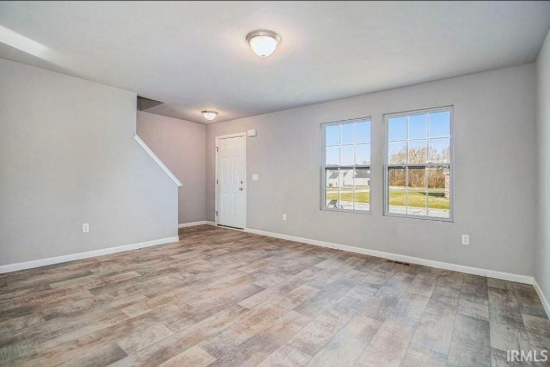 408 W Daybreak Dr - Photo 4 of 20