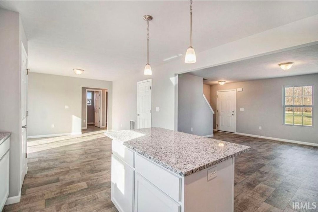 408 W Daybreak Dr - Photo 6 of 20