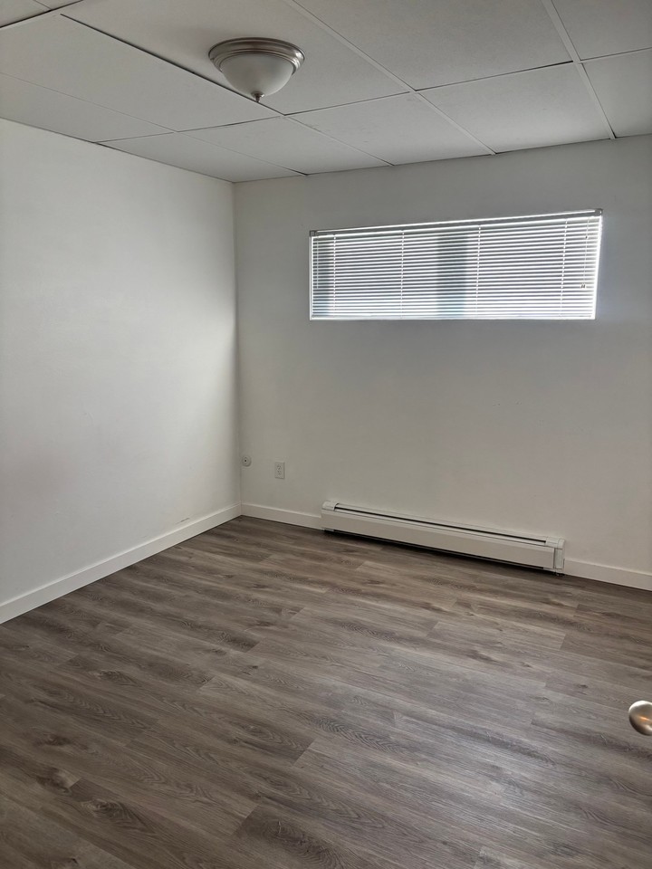 1512 20th St S #4 - Photo 5 of 8