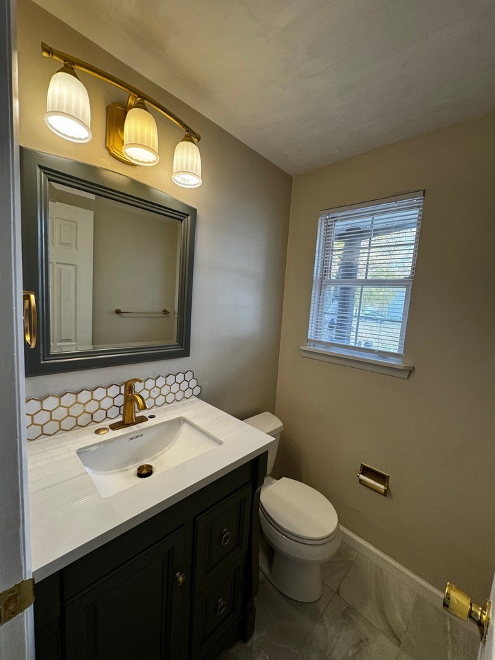 22/24 Teakwood Ln #24 - Photo 5 of 20