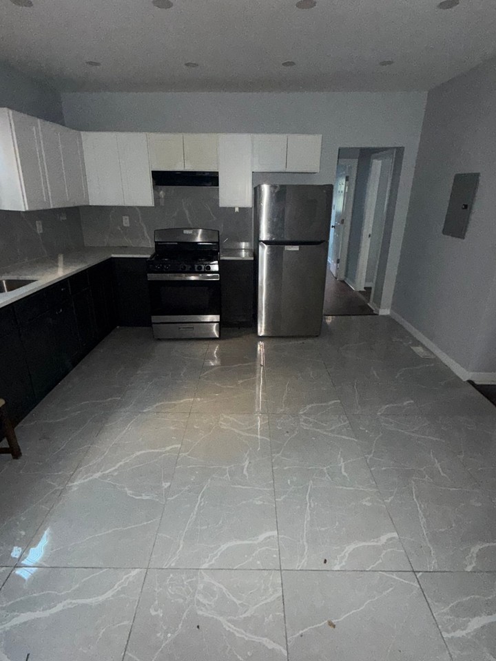 74 Isabella Ave #1 - Photo 6 of 13