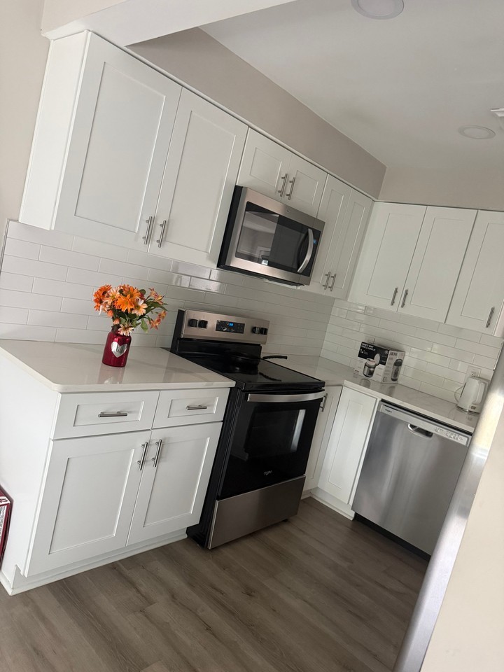 5652 Picadilly Ln - Photo 5 of 21