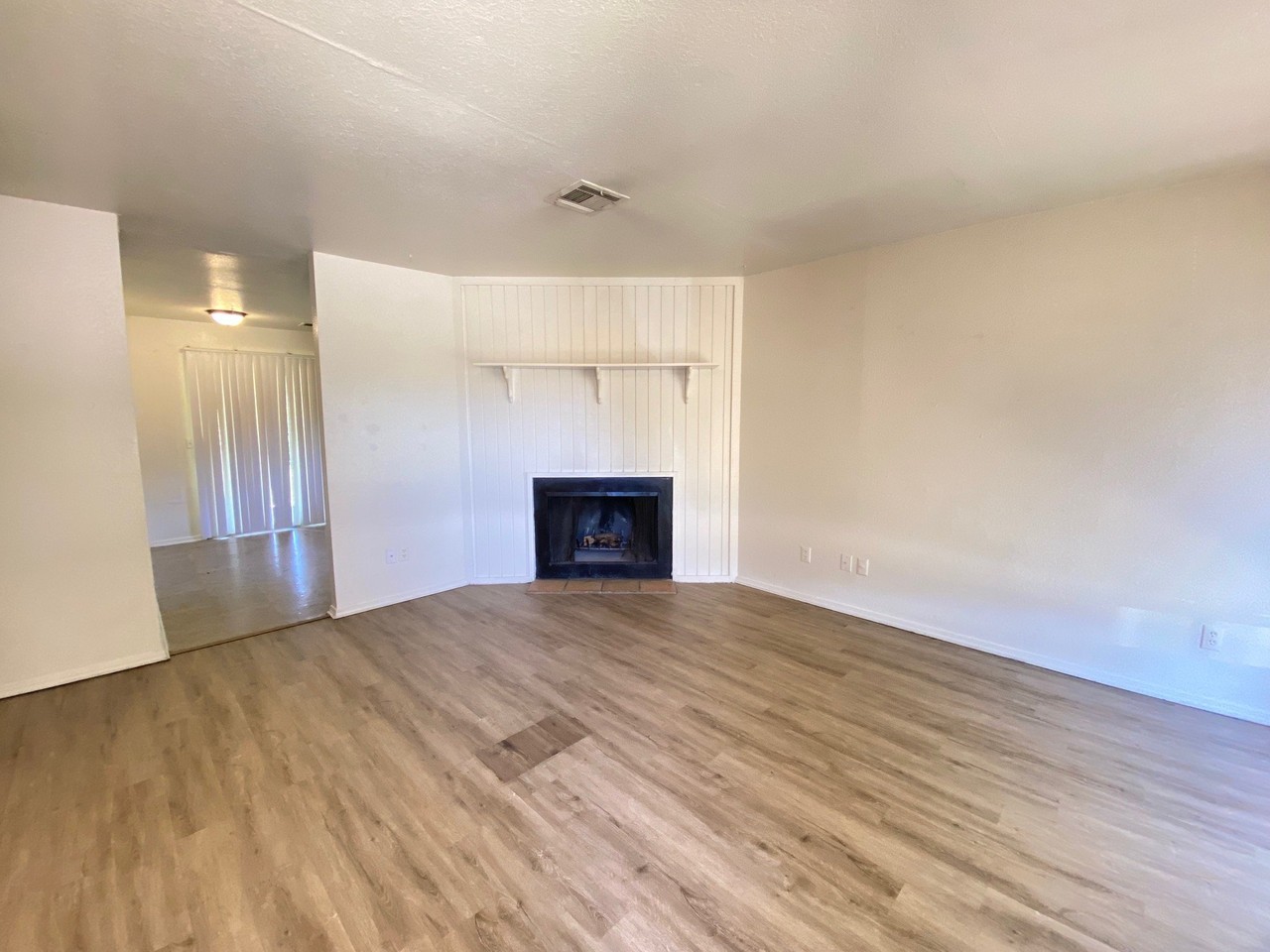 4246 Wembleton Cir - Photo 2 of 20