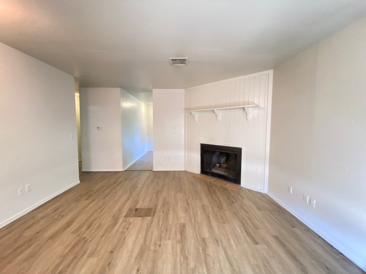 4246 Wembleton Cir - Photo 3 of 20
