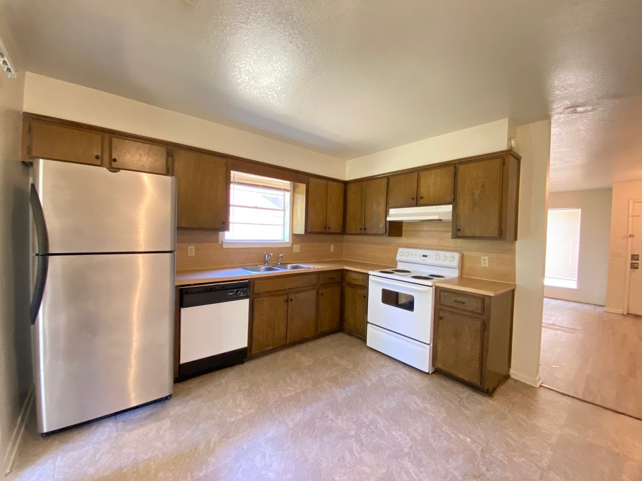 4246 Wembleton Cir - Photo 6 of 20