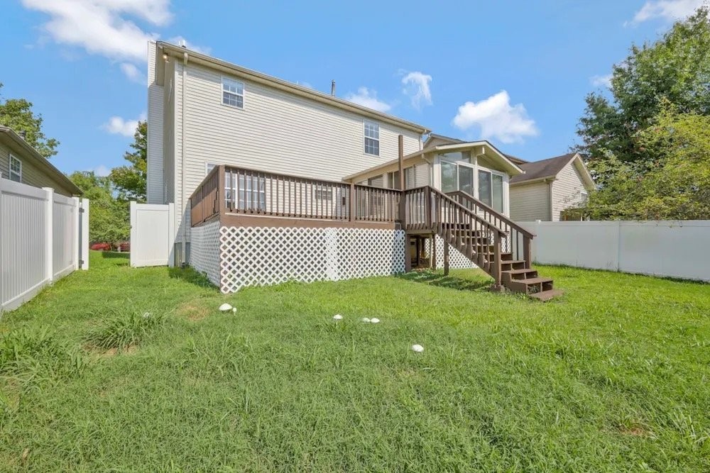 2512 Meadowood Dr - Photo 4 of 13