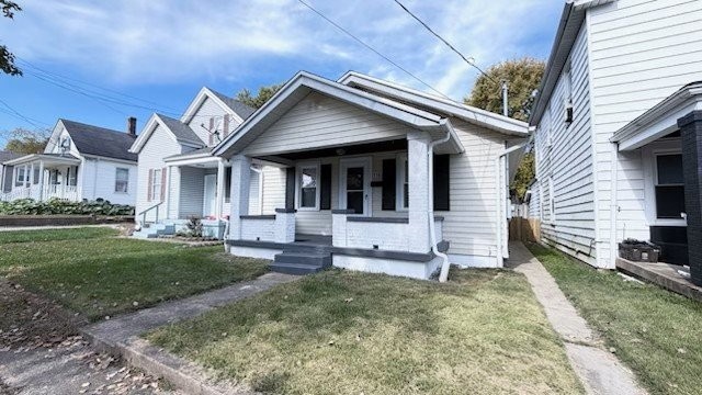 116 Webster Ave - Photo 2 of 11