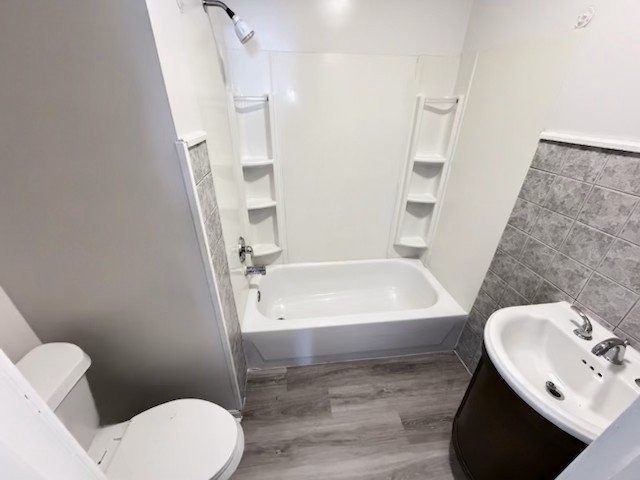 116 Webster Ave - Photo 7 of 11