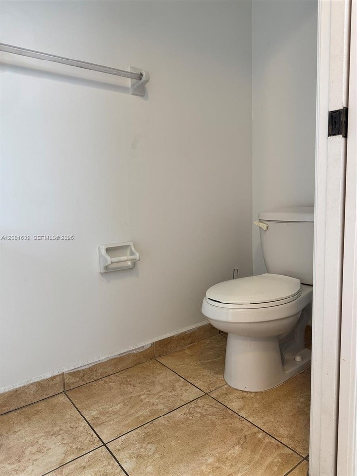 10242 Nw 7th St #204 - Photo 5 of 22