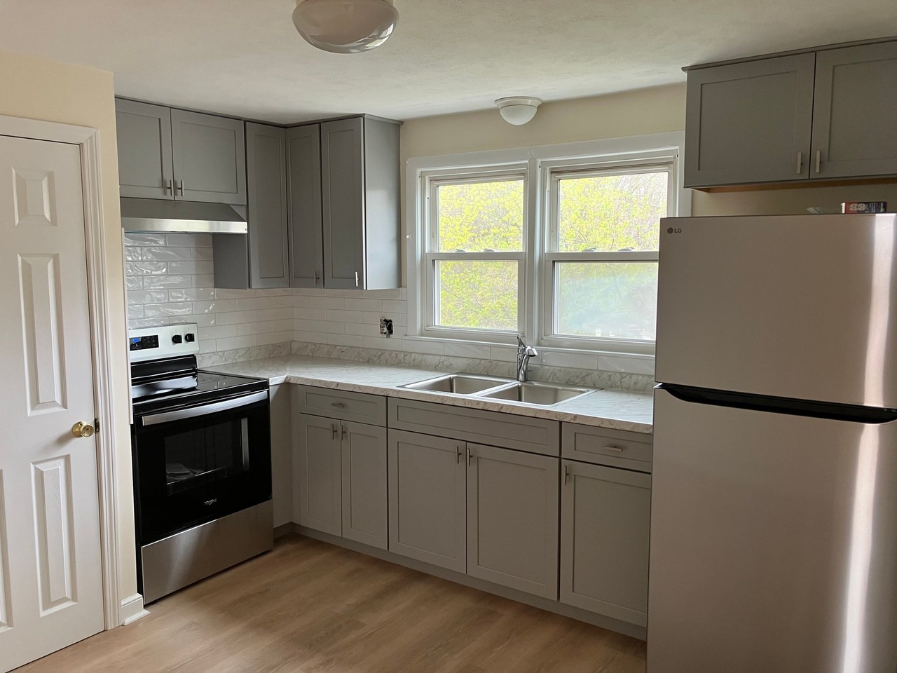 15 Kellett Dr - Photo 2 of 8