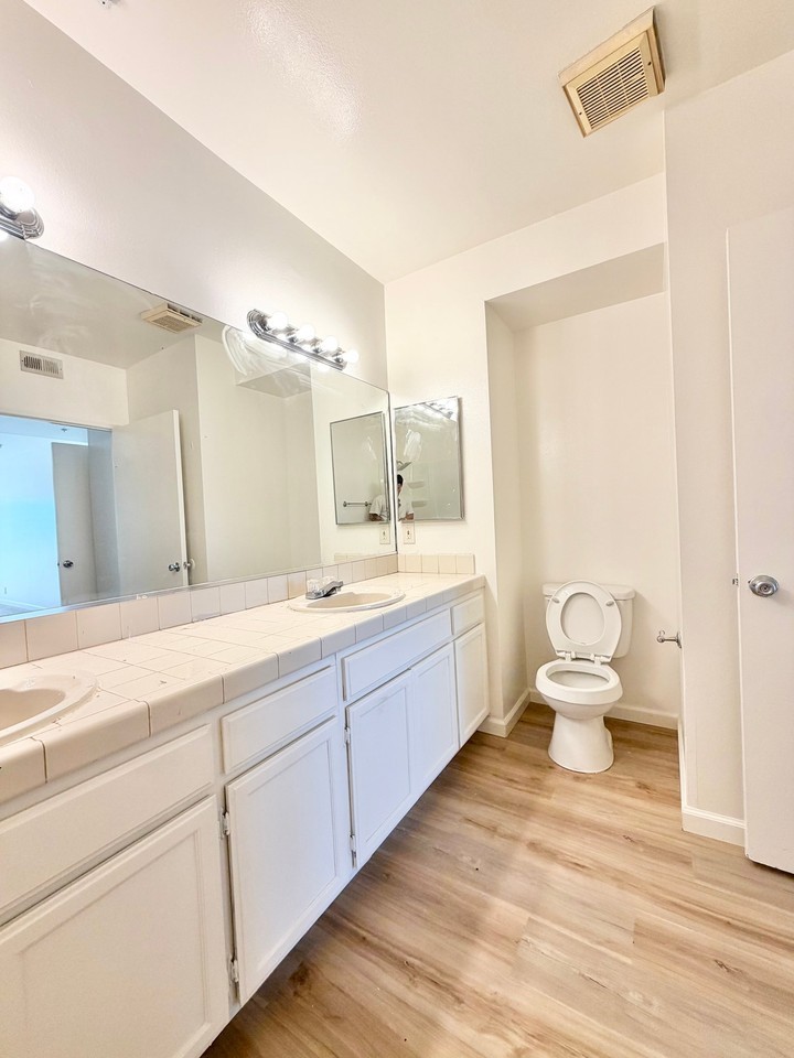12311 Pacific Ave #4 - Photo 7 of 16