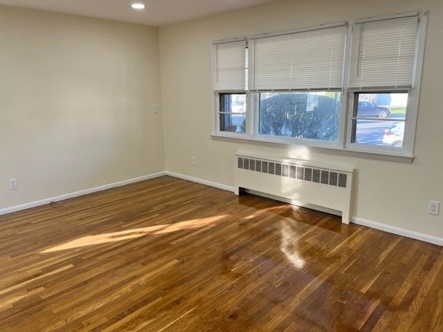 1 Glenbrook Rd - Photo 4 of 16
