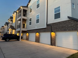 featured image of 874 N Hemsworth Way #R203