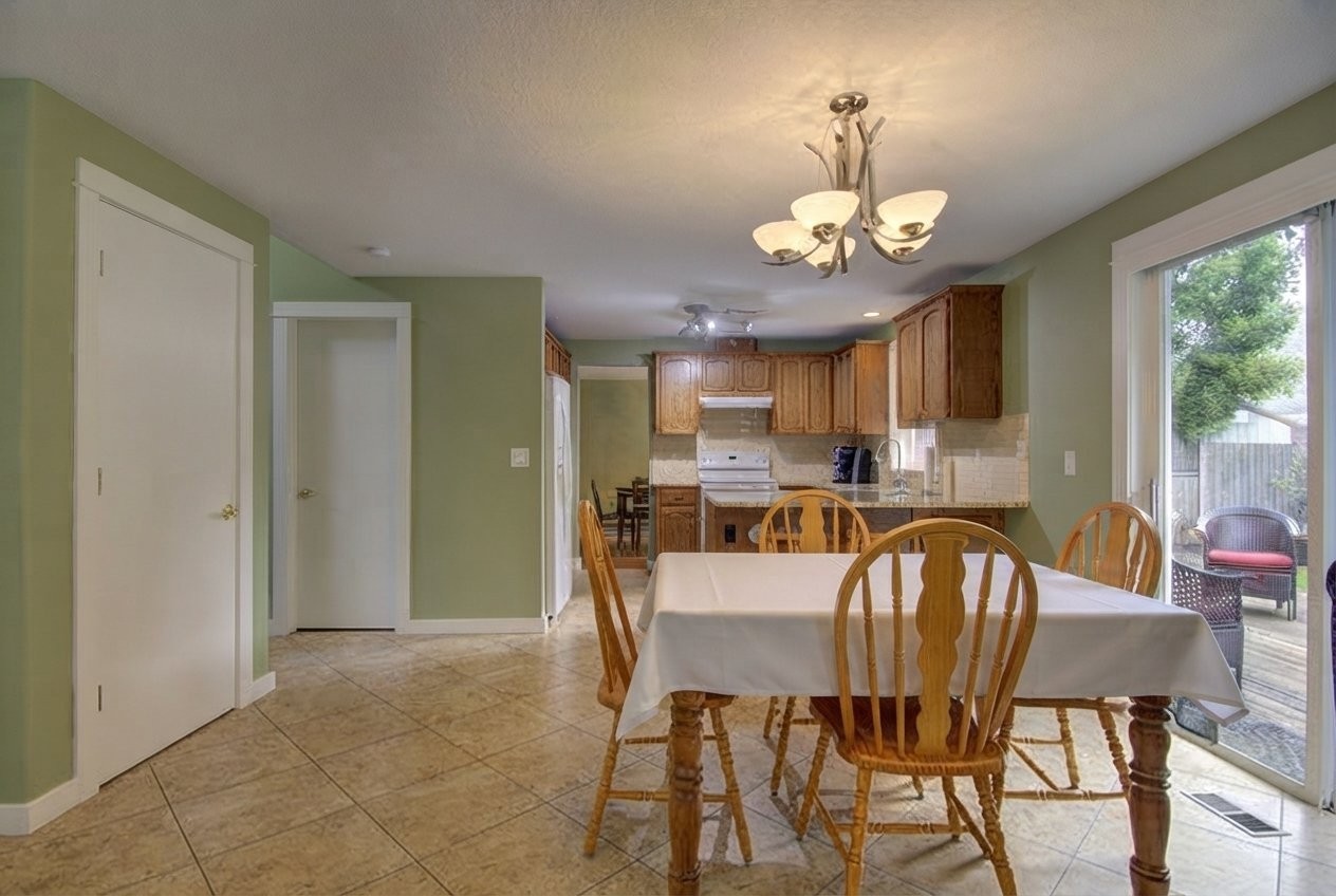 1705 Se 171st Pl - Photo 5 of 20