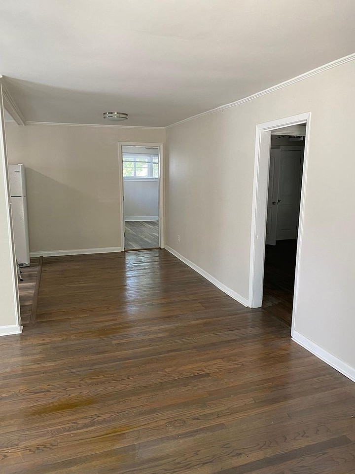 302 N 25th Ave - Photo 2 of 12