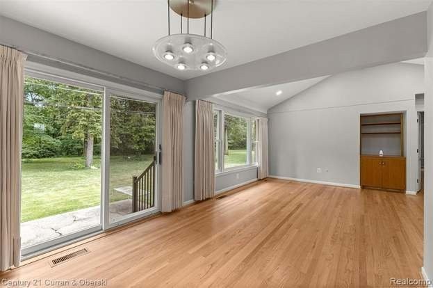 6200 Burger St - Photo 2 of 17