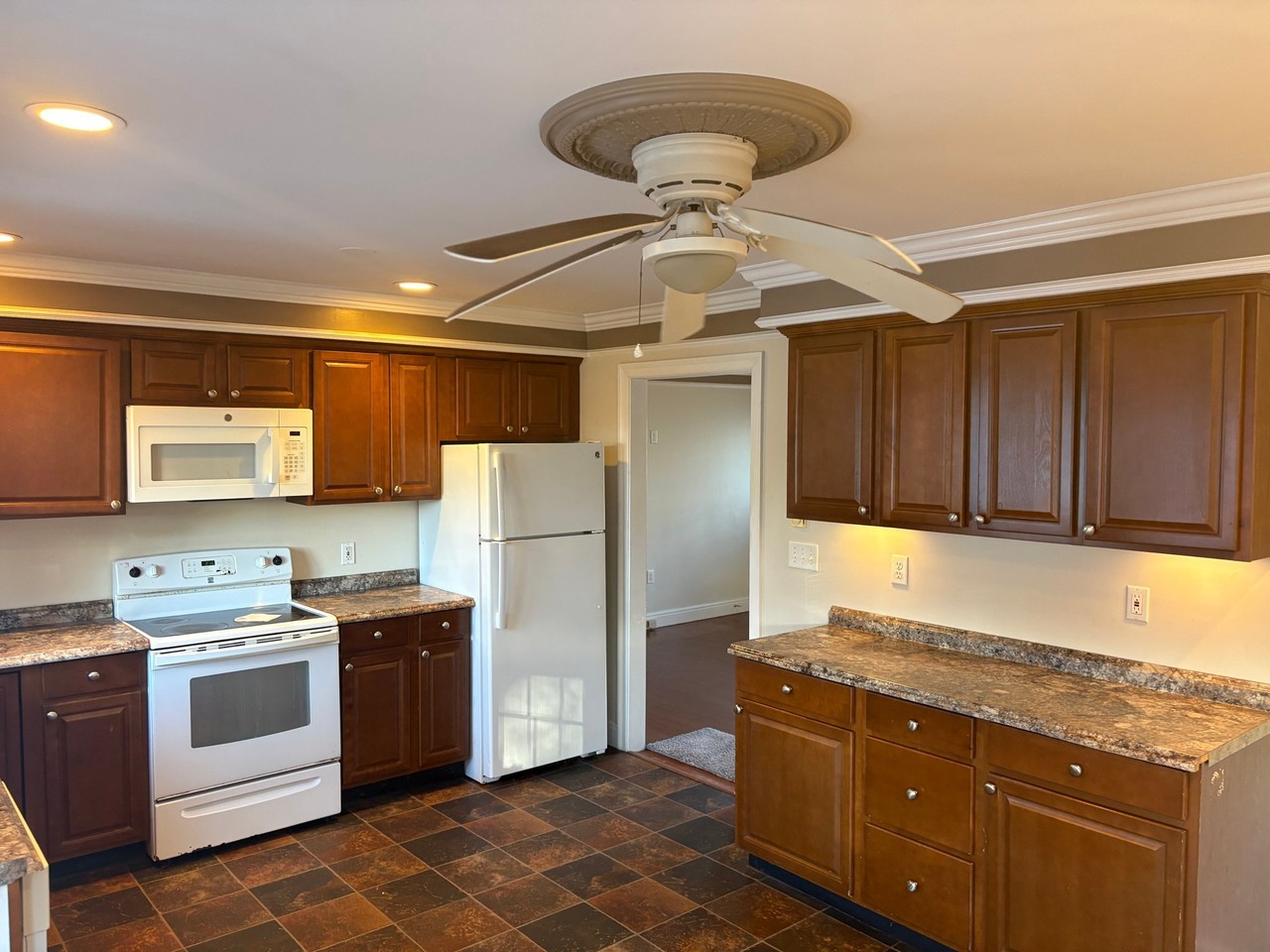 14 Cleveland St #1 - Photo 2 of 17