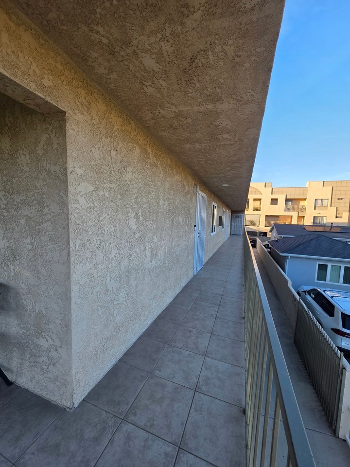 537 E Palmer Ave #6 - Photo 3 of 20