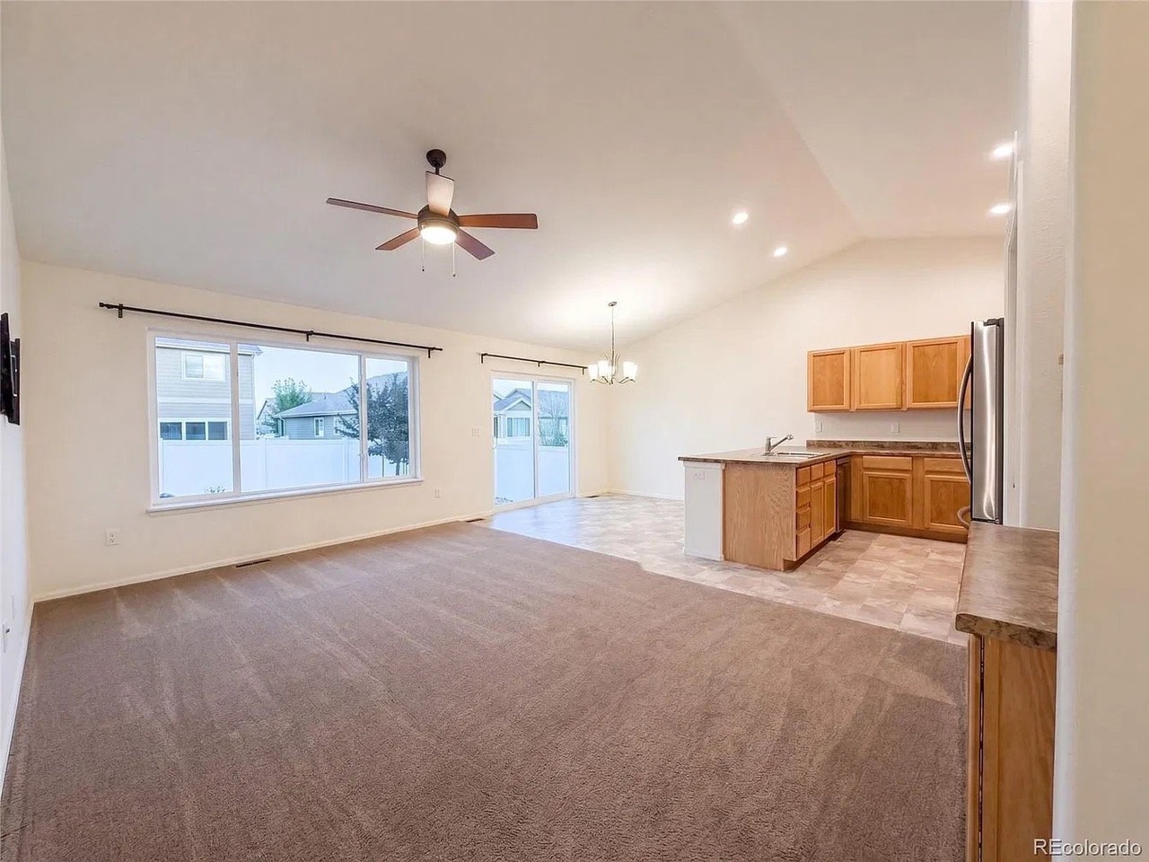 1704 102nd Ave - Photo 3 of 10