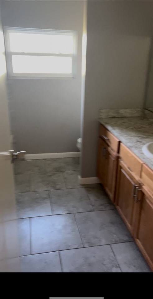 160 N 4th St - Photo 6 of 6